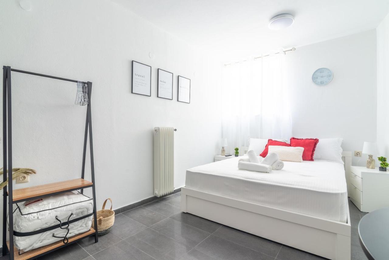 Modern Studio Near Downtown 이라클리온 외부 사진
